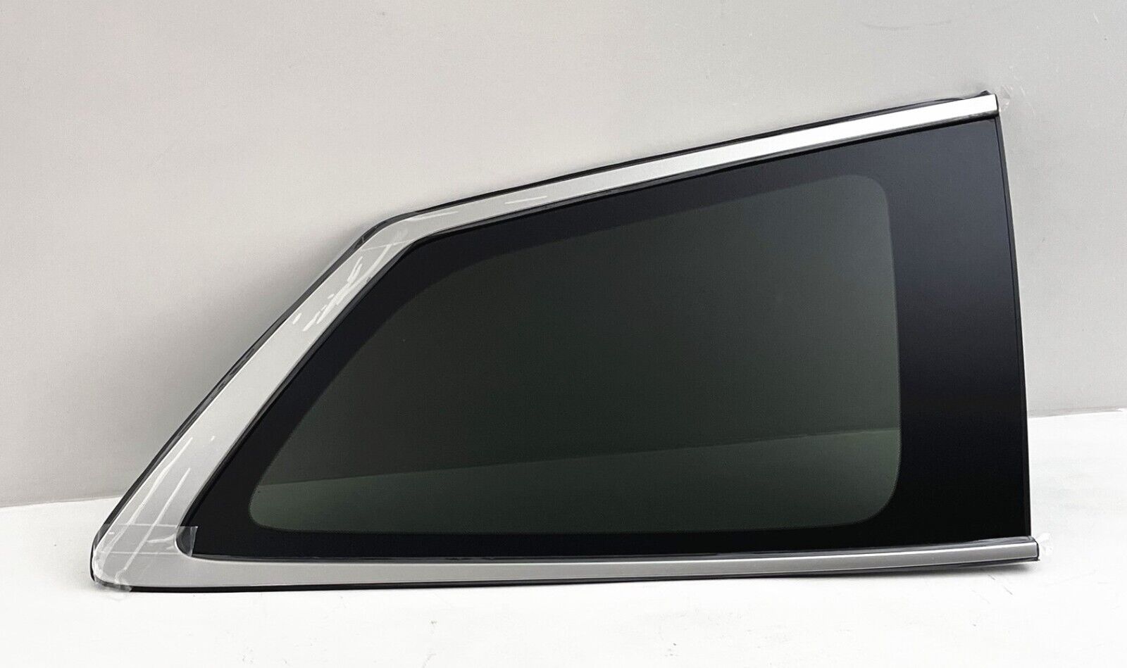 Passenger/Right Side Quarter Window Glass For 2016-2022 Honda Pilot